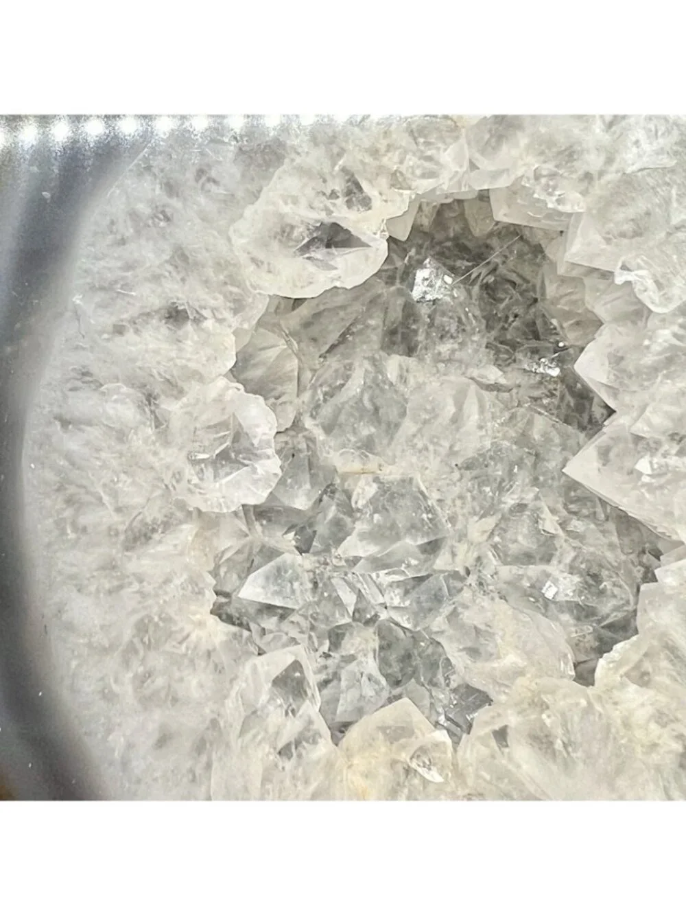 Natural Agate Geode Half Quartz Crystal Druzy Polished Stone Decor 4.25in